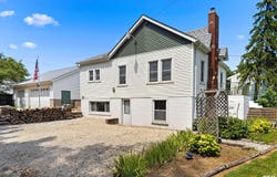 212 MCGINLEY Street, Washington, IL 61571