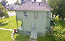 1202 Main Street, Grinnell, IA 50112
