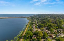 128 Eustis Avenue, Newport, RI 02840