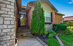 5342 S Tanager Avenue, Battlefield, MO 65619