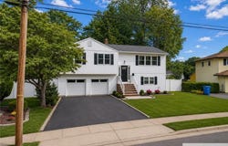 31 Shearn Drive, Middlesex, NJ 08846