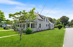 93 Sea Street, Hyannis, MA 02601