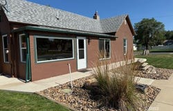 222 E Barry St, Glendive, MT 59330