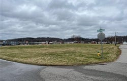 Pike Street, Parkersburg, WV 26101