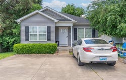 1427 Nutwood Street, Bowling Green, KY 42104