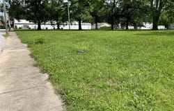 206 E Pocahontas Road, Highland, IL 62249