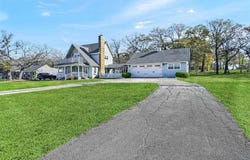 123 Pontiac Drive, Lake Kiowa, TX 76240