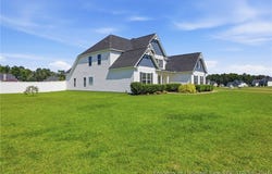 6129 Shannon Woods Way, Hope Mills, NC 28348