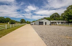 4102 Northshore Dr, Benton, AR 72015
