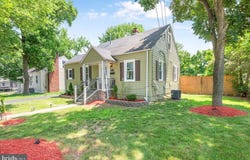 6709 LARCHES CT, SUITLAND, MD 20746