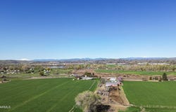 Nna E Selah Rd, Yakima, WA 98901