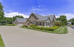 3810 E Cherry Street, Springfield, MO 65809