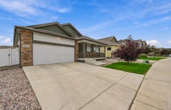 909 Ponderosa Dr, Severance, CO 80550