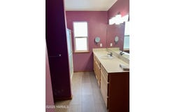 5002 Overbluff Dr, Yakima, WA 98901