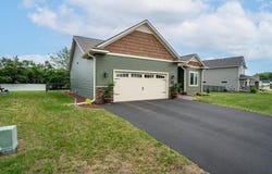 1604 St Andrews Drive, Altoona, WI 54720