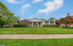 2528 RAVEN RD, WILMINGTON, DE 19810