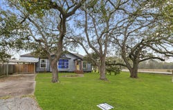 2695 Sandlin, Beaumont, TX 77707
