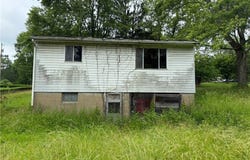 49640 Cherry Valley Road, Cadiz, OH 43907