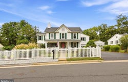 201 N 33RD ST, PURCELLVILLE, VA 20132