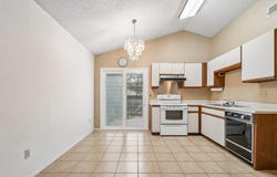 1015 E Yager Ln, Austin, TX 78753