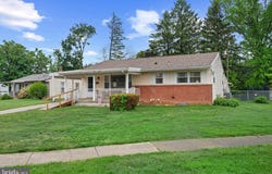 15 SHIRLEY DRIVE, MIDDLETOWN, PA 17057