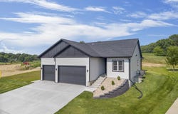 935 Hay Creek Trail, Reedsburg, WI 53959