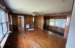 126 Slater St, Marshall, MO 65340