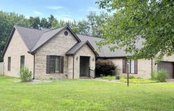 152 Country Club Road, Terre Haute, IN 47803