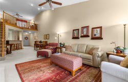 6114 Villa Drive, Johnston, IA 50131