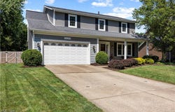 23730 Sawmill Bend, Olmsted Falls, OH 44138