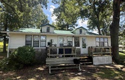 3166 HWY 101, Gamaliel, AR 72537