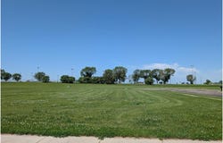 414 Berlin Circle, Marshall, MN 56258