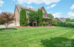 8137 Caliterra Drive, Charlotte, NC 28227
