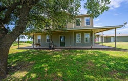 246 Willow Bend Rd, Center Point, TX 78010