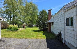 8153 Lindberg Street, Masury, OH 44438