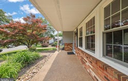 702 WILLIAMSBURG ROAD, STERLING, VA 20164