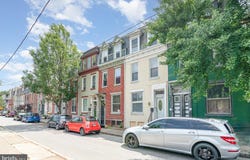 1828 PENN STREET, HARRISBURG, PA 17102