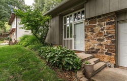 881 S Mission Circle, Springfield, MO 65809