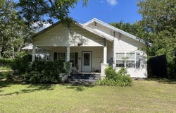 607 N Pearl St., Big Sandy, TX 75755