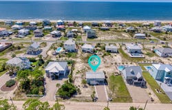 724 E Pine Ave, St. George Island, FL 32328