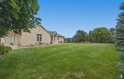 47588 255th St, Renner, SD 57055
