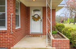 210 Auburn, Centre, AL 35960