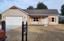 1309 N 8th Street, Elwood, IN 46036