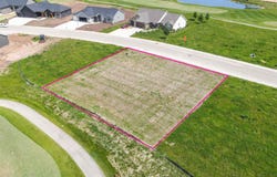 224 KERRIGAN Drive, WRIGHTSTOWN, WI 54180