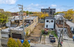 3042 W Irving Park Road, Chicago, IL 60618