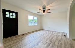 1405 Grayling Dr, Boonville, MO 65233