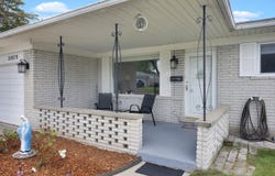 30979 Boewe Drive, Warren, MI 48092
