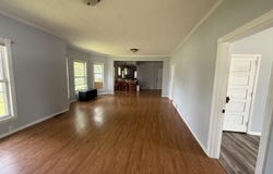 414 E Sheridan Avenue, Centerville, IA 52544
