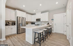 905A GLASGOW Lane, MANASSAS, VA 20111