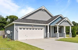 200 Cotton Court, Richlands, NC 28574